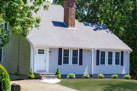 Photo of 28 Seminole Dr, Yarmouth, MA 02675 (MLS # 73434351)