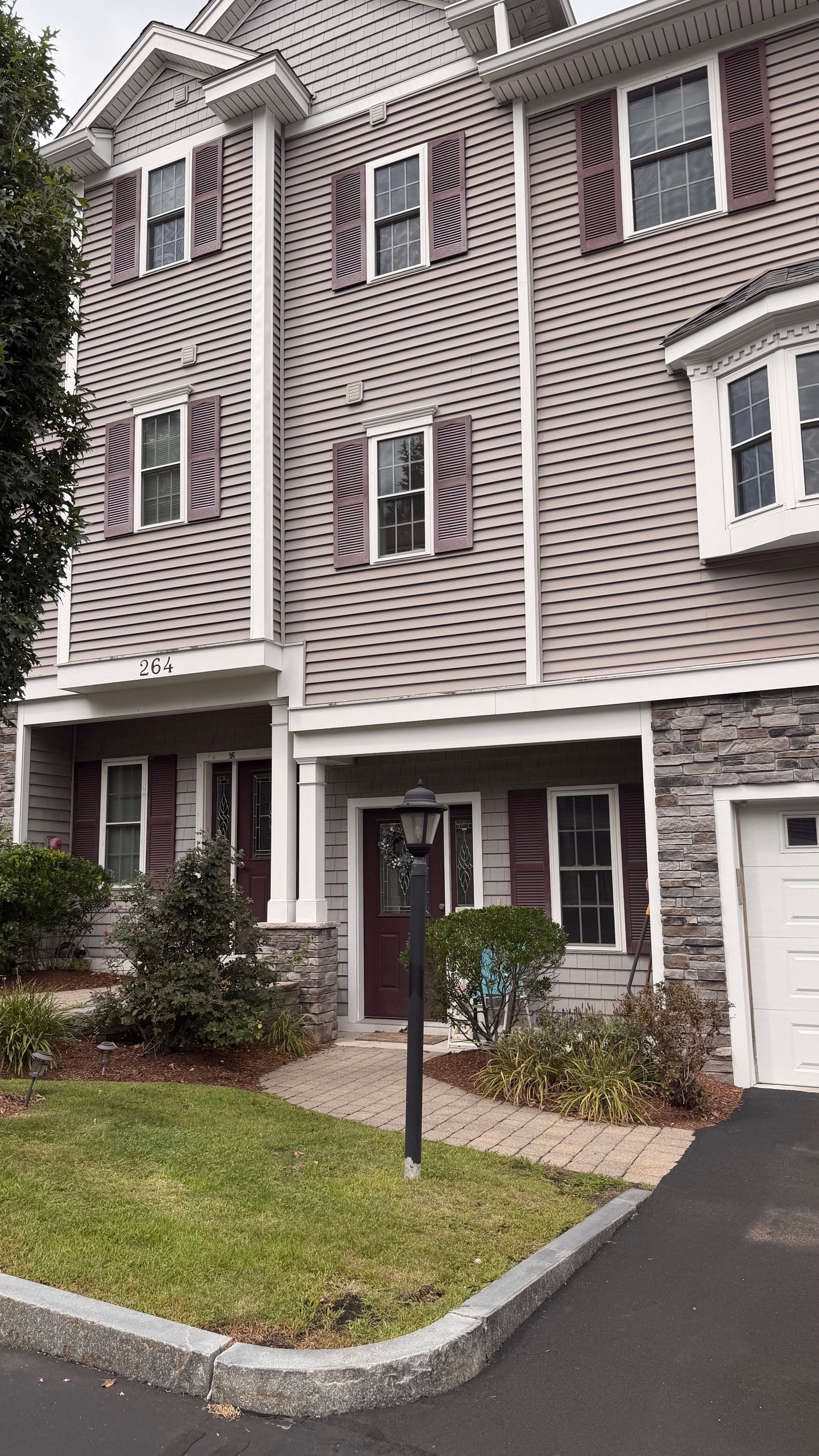 264 Winn St #B, Burlington, MA, 264 Winn St #B, Burlington, MA Photo #1