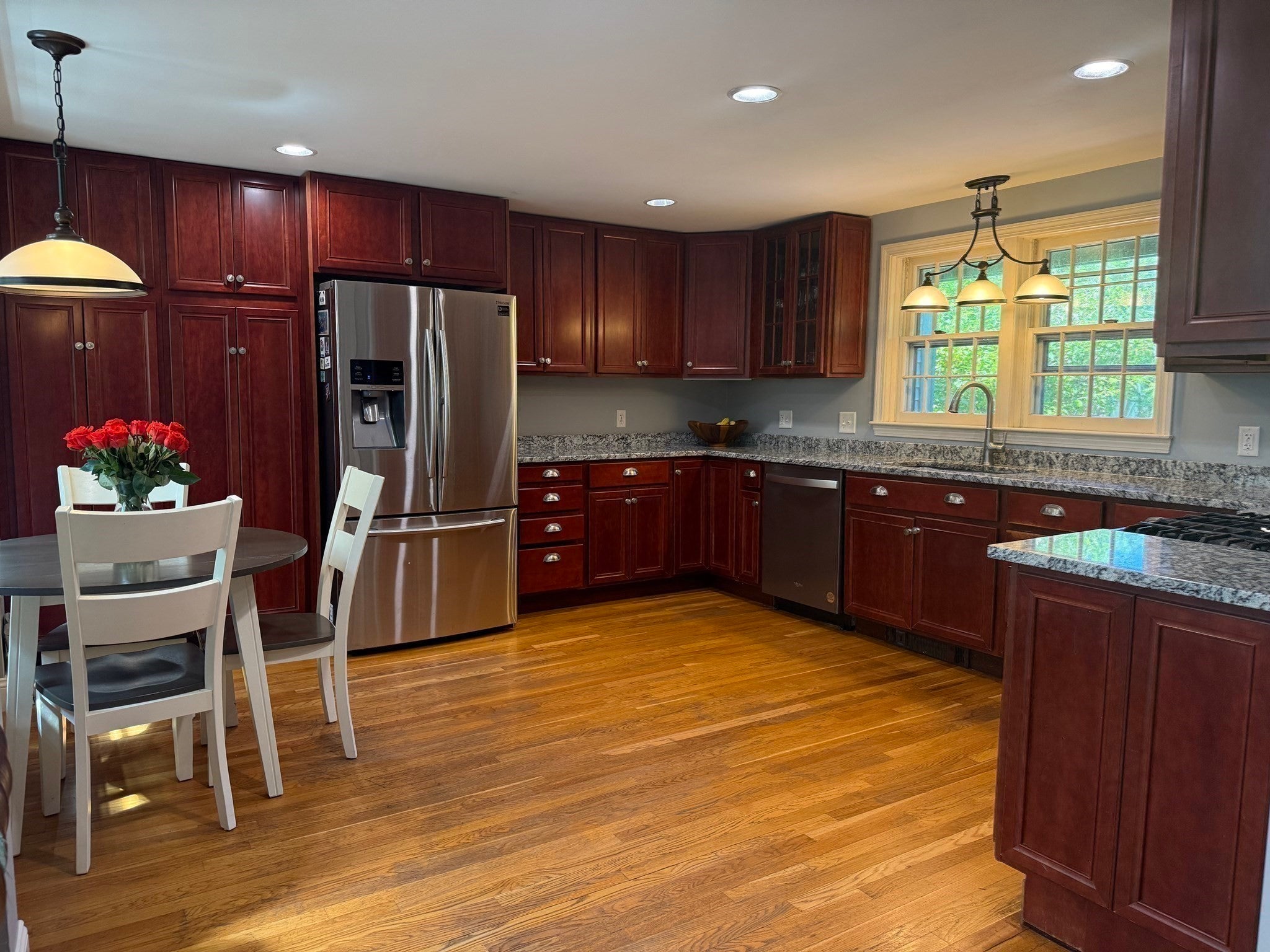 27 Little Pond Rd
