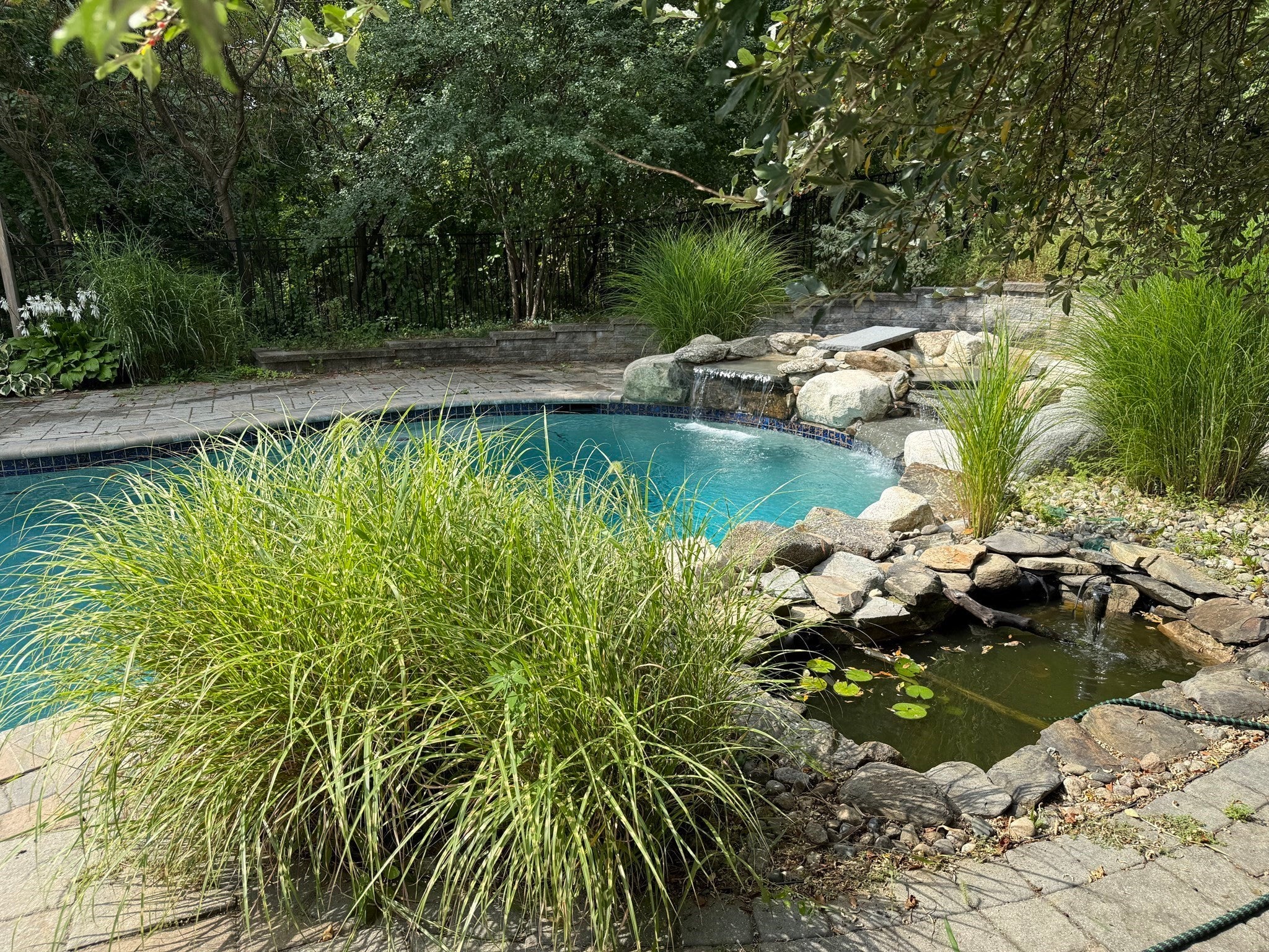 27 Little Pond Rd