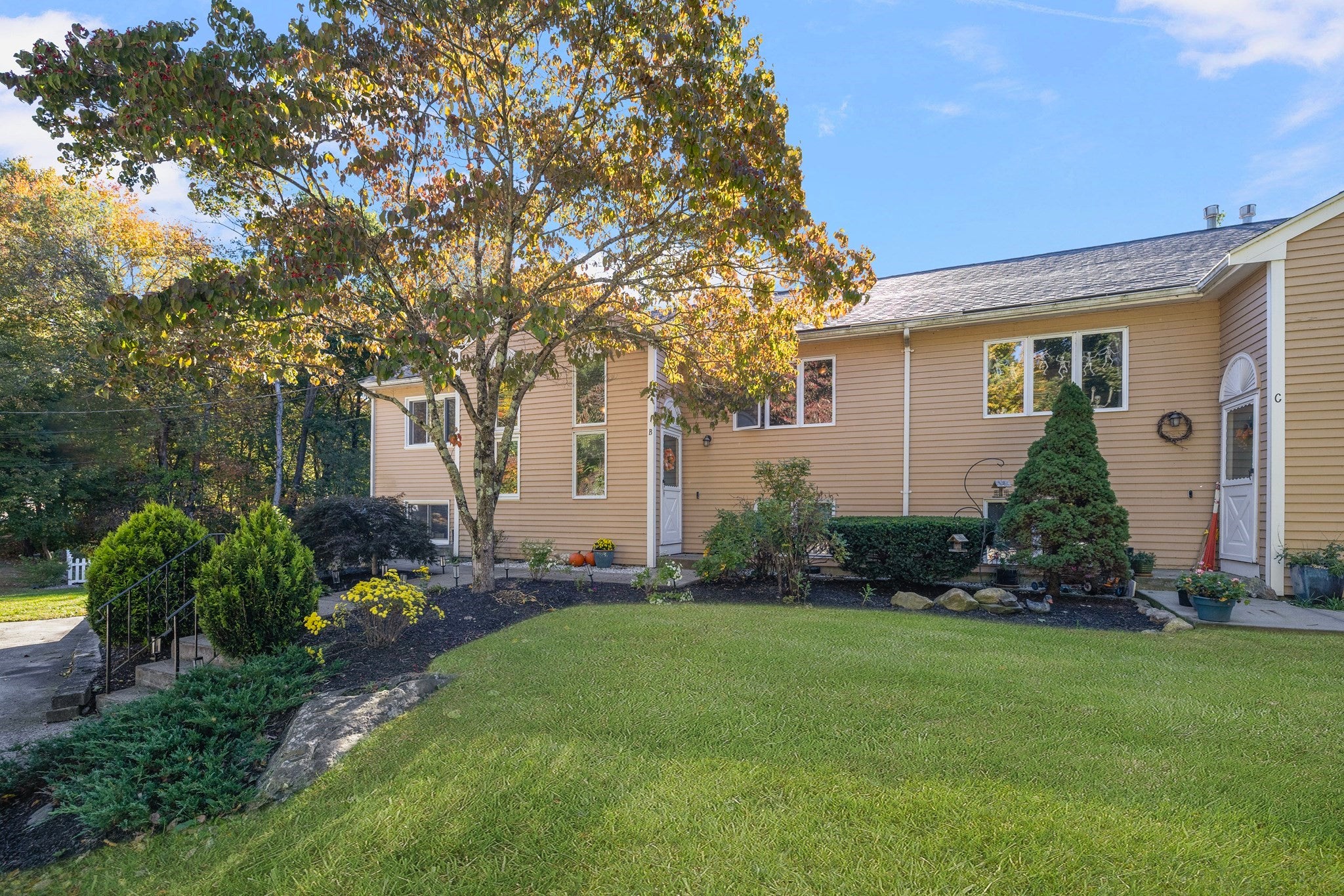 17 Cork Cir #B, Millville, MA, 17 Cork Cir #B, Millville, MA Photo #2