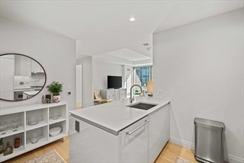 133 Seaport Blvd 1017