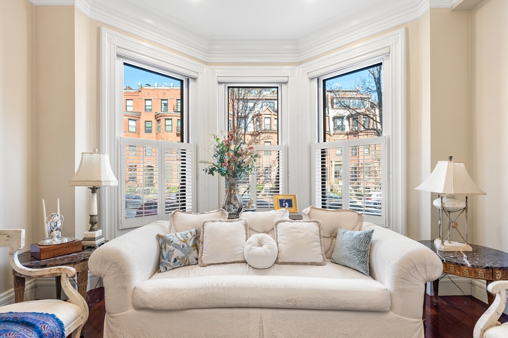 392 Marlborough St 1