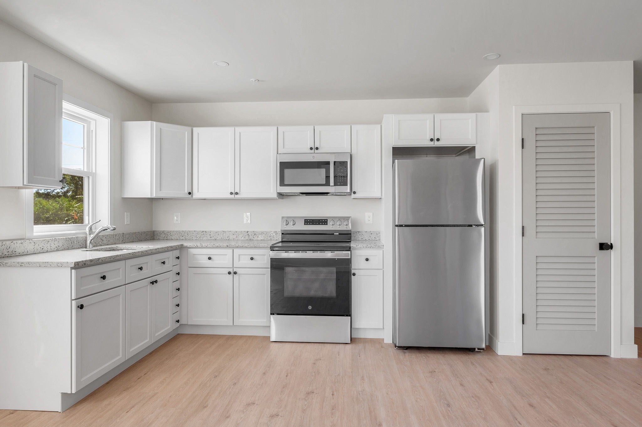 131 Perry Street #402, Lowell, MA, 131 Perry Street #402, Lowell, MA Photo #1