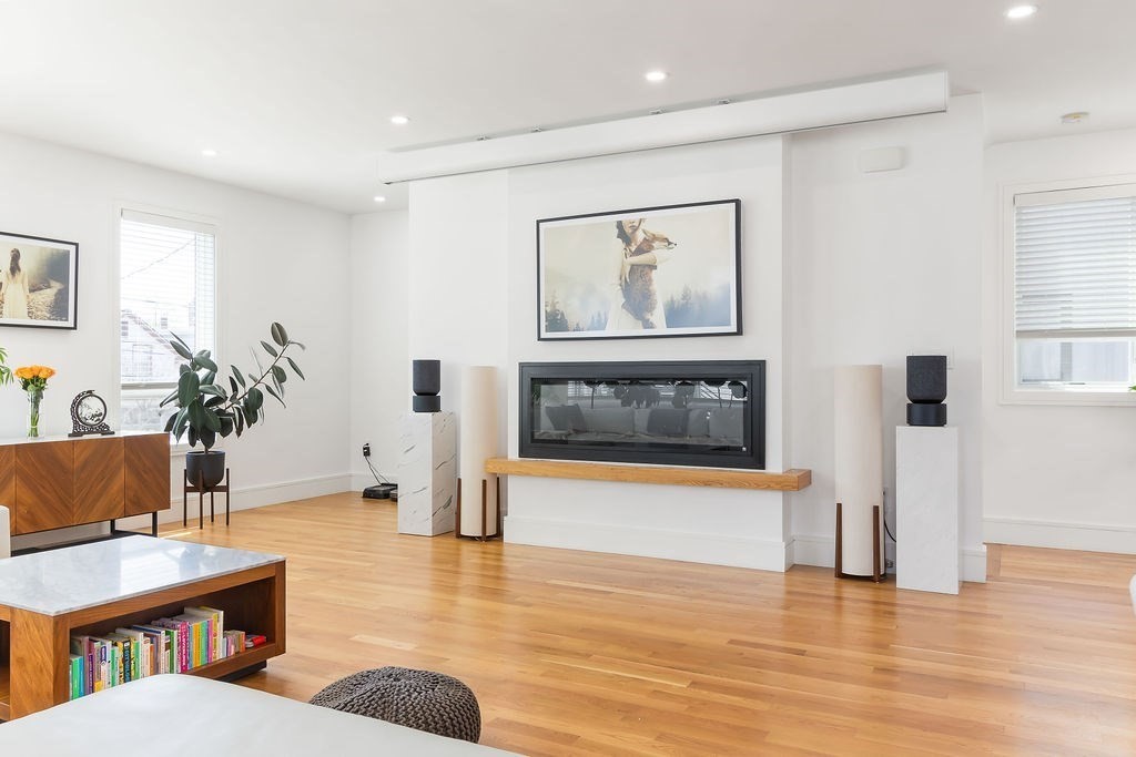 36 Taylor St 1