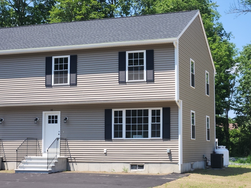 7 Stephanie Dr 0