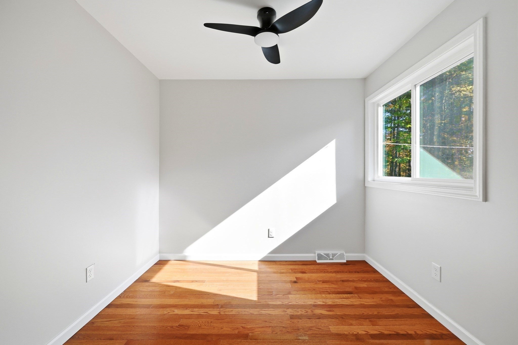 139 E Hill Rd, Brimfield, MA Photo #23