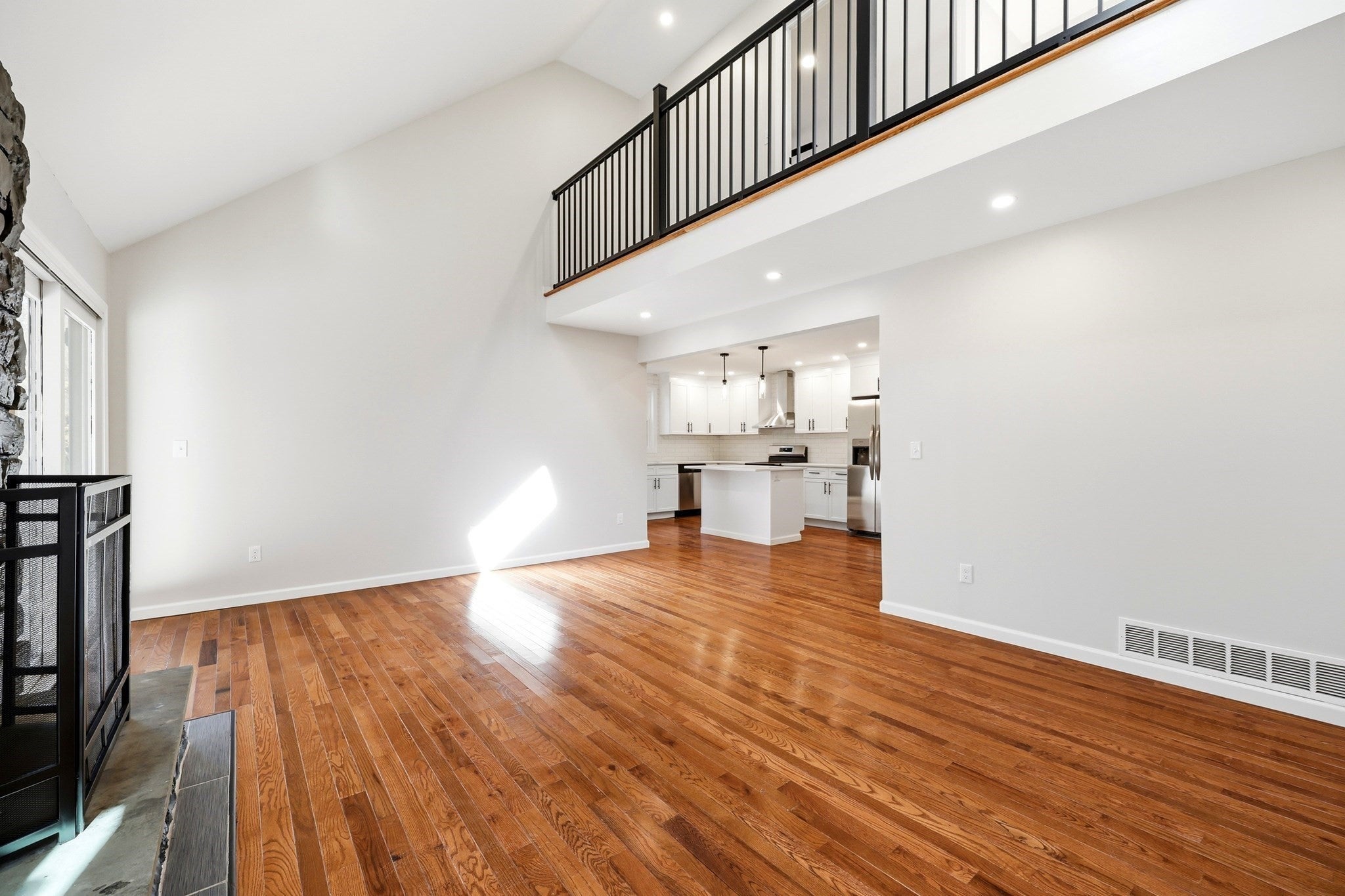 139 E Hill Rd