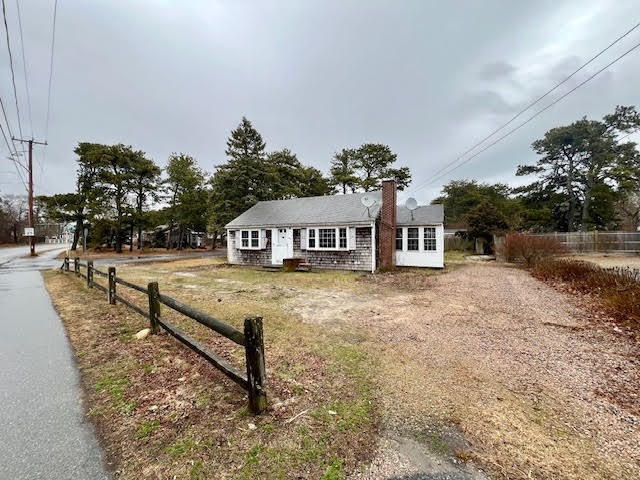 6 Elliot Drive