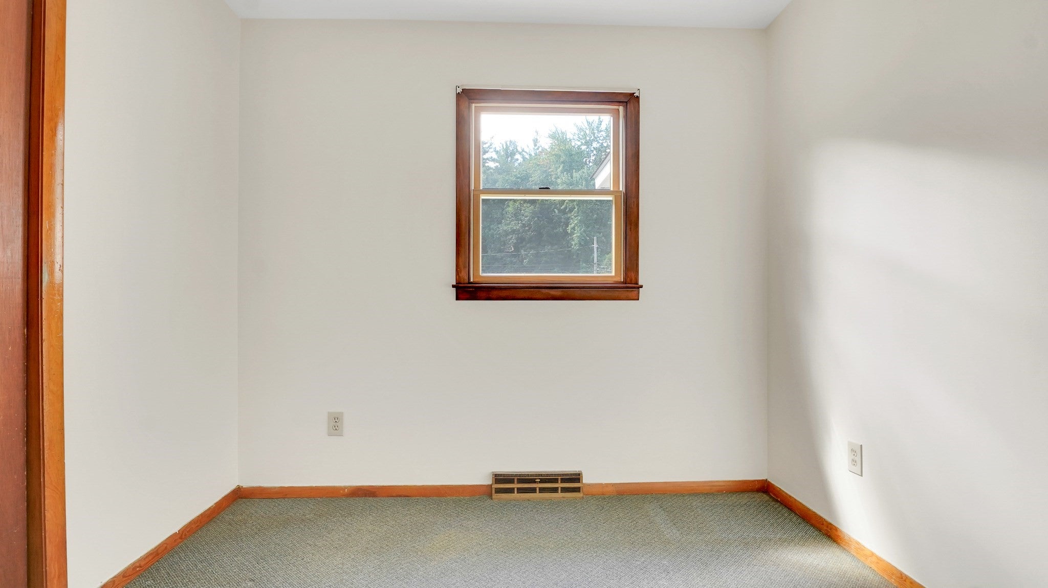 115 Clover Rd, Ludlow, MA Photo #14