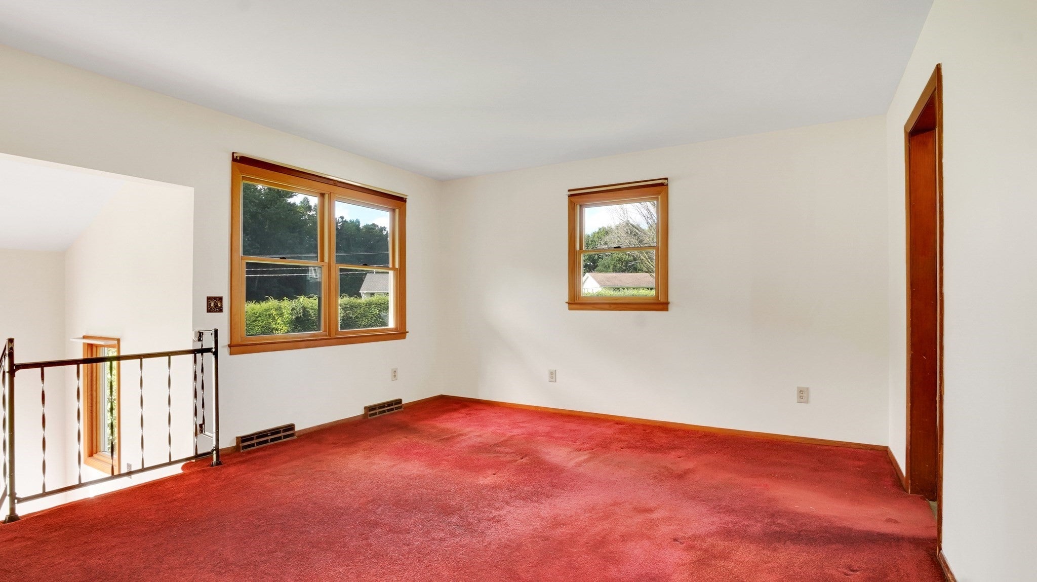 115 Clover Rd, Ludlow, MA Photo #4