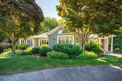 9 Dennis Circle Randolph MA 02368