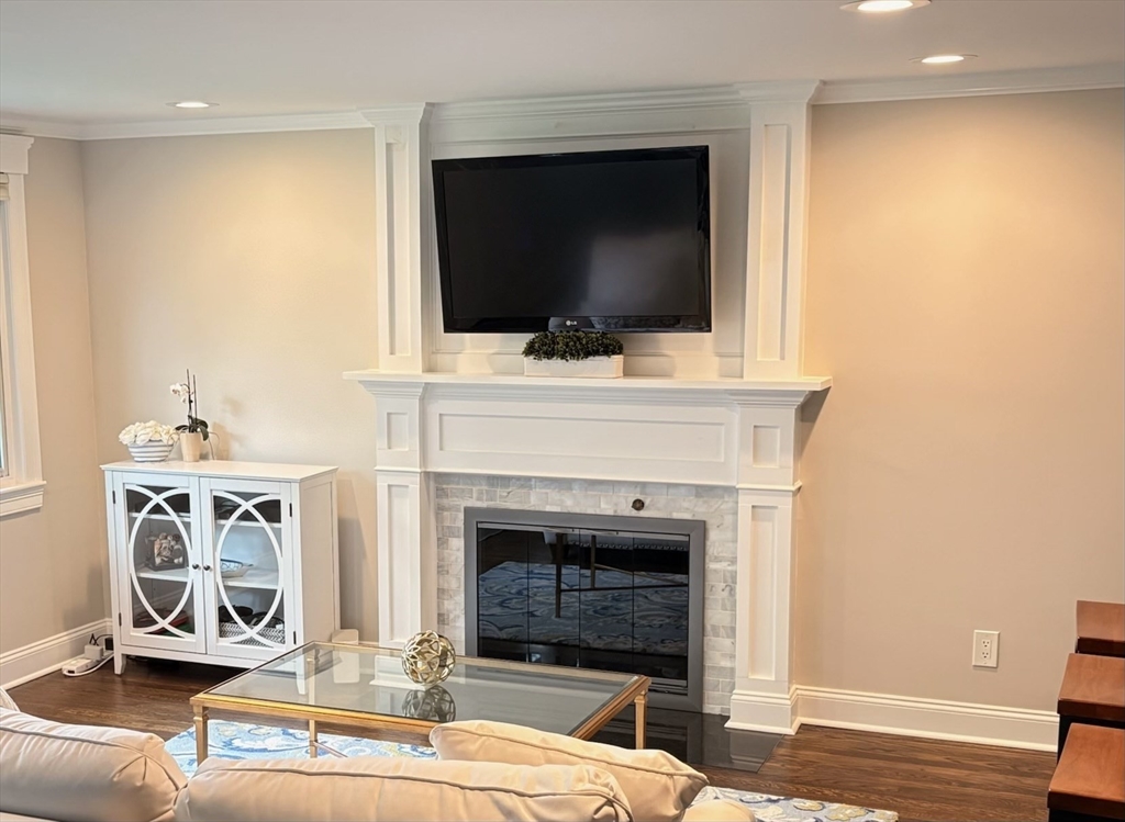 11 Gerry Rd