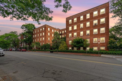 Photo of 395 Broadway #R1C, Cambridge, MA 02139 (MLS # 73574862)
