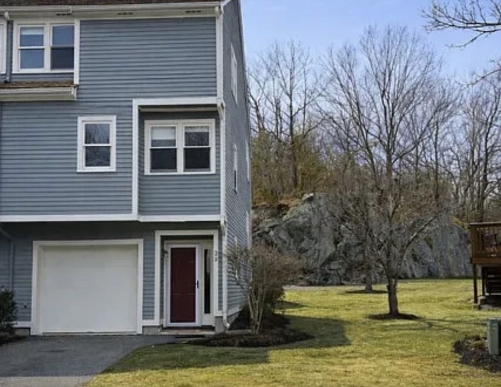 2 Arnold Dr D15