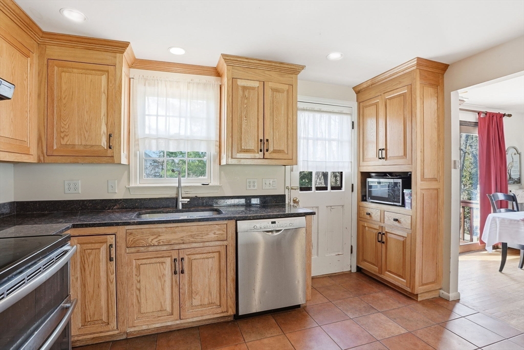 8 Three Ring Rd