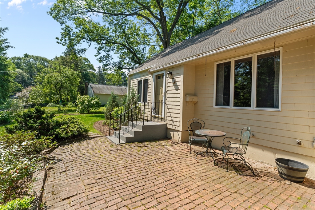 99 Lasalle Avenue