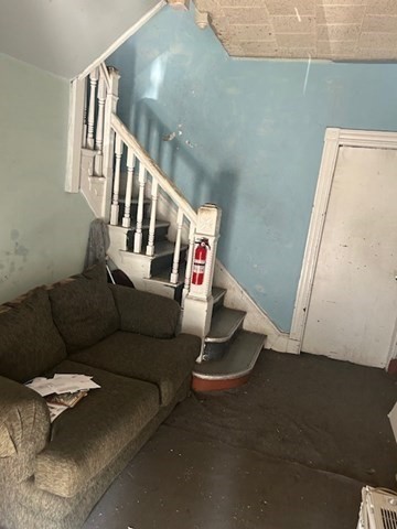 2 Otisfield St
