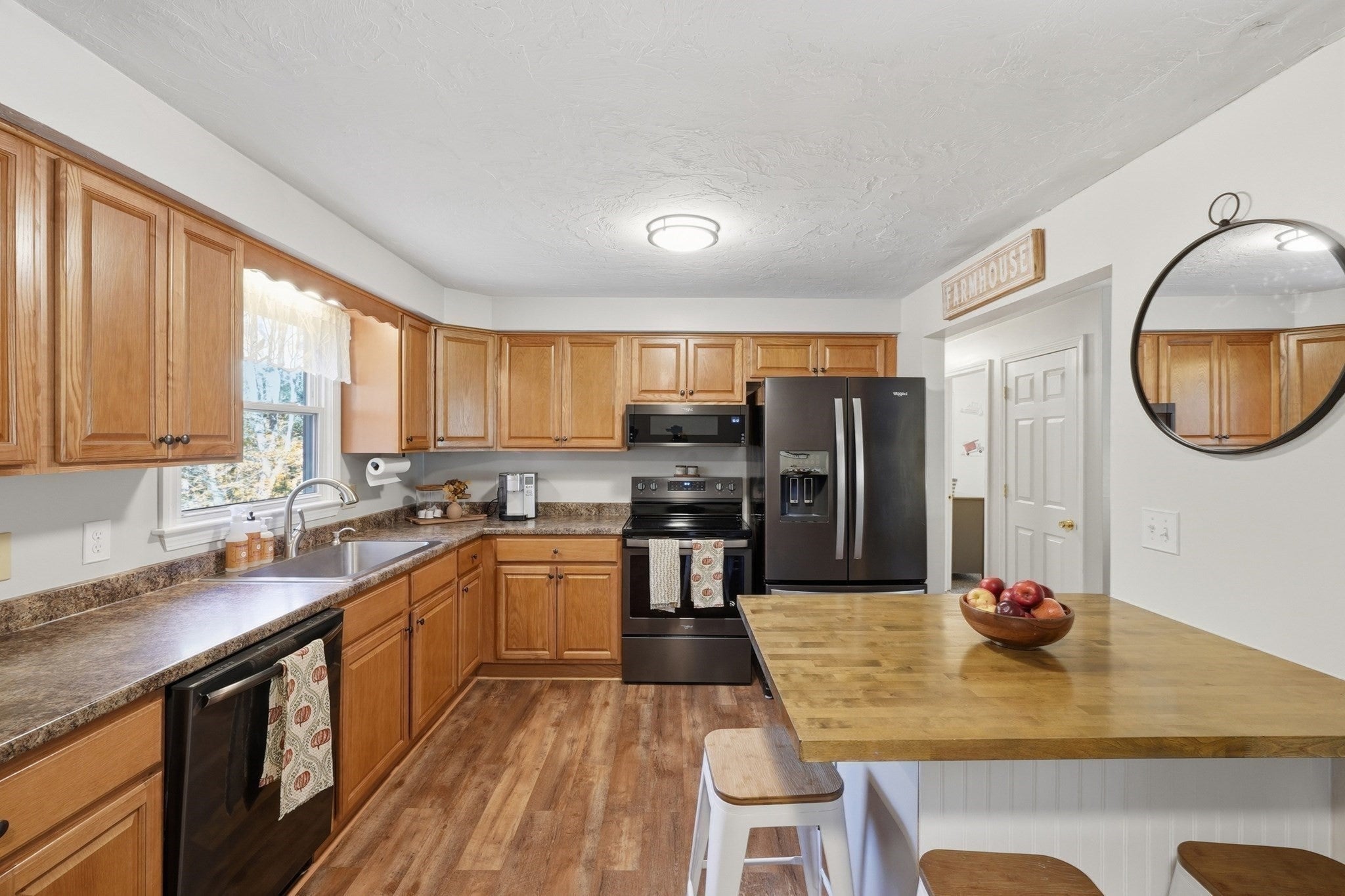 20 Pierce Rd, Sutton, MA Photo #10