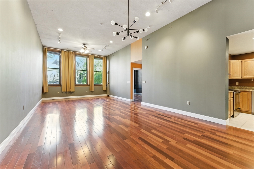 235 State St 220