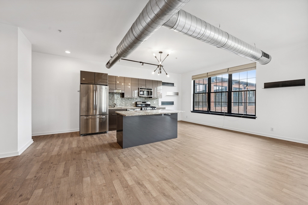 944 Dorchester Ave 56
