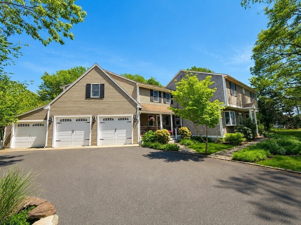 9 Pondview Ave