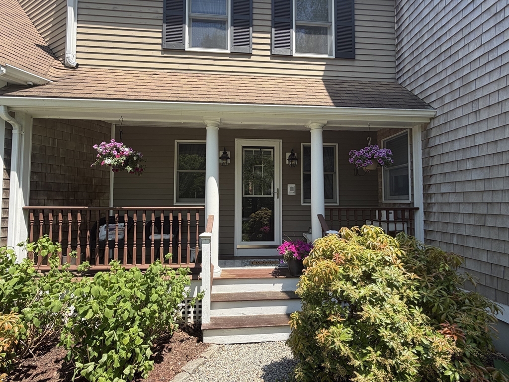 9 Pondview Ave