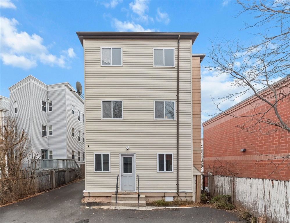 154 Glen St