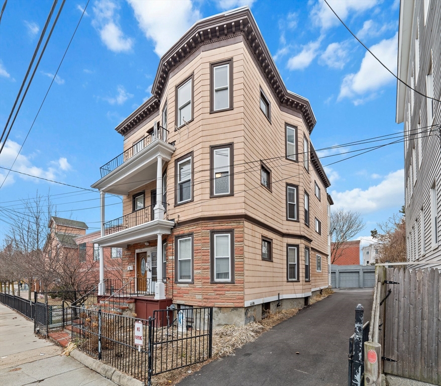 154 Glen St