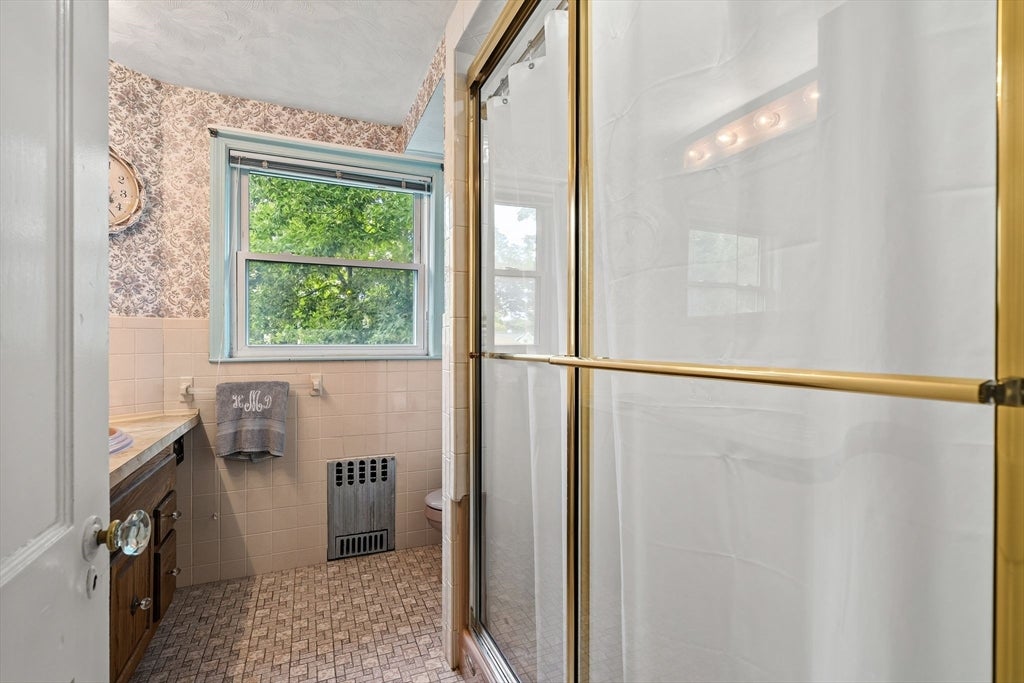 32 Sagamore Ave, Medford, MA Photo #22
