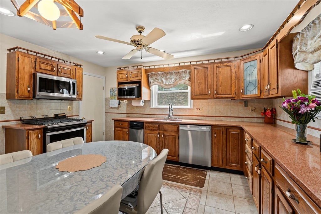 32 Sagamore Ave, Medford, MA Photo #12
