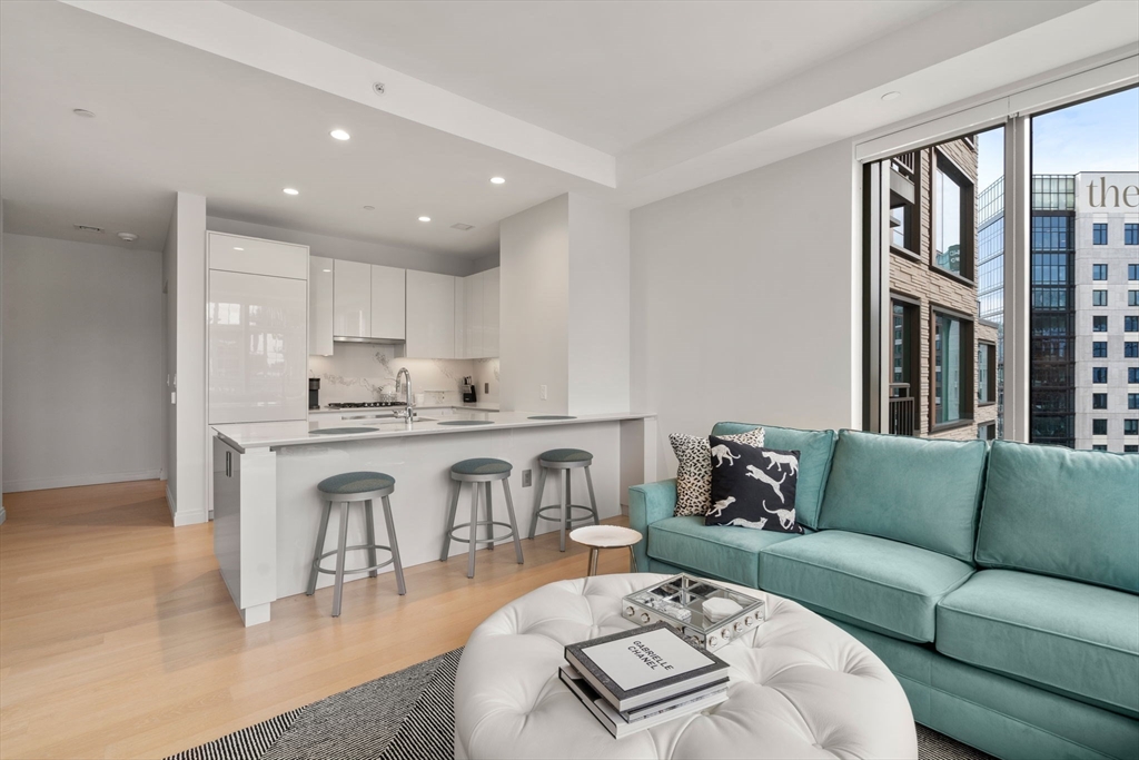 135 Seaport Blvd 1905