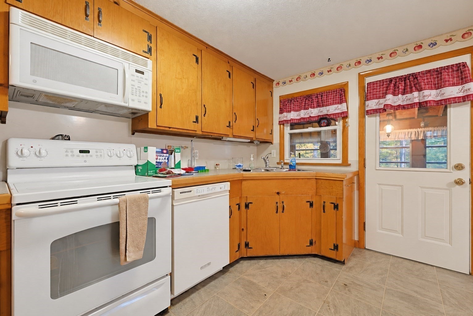73 Justice Hill Rd, Sterling, MA, 73 Justice Hill Rd, Sterling, MA Photo #7