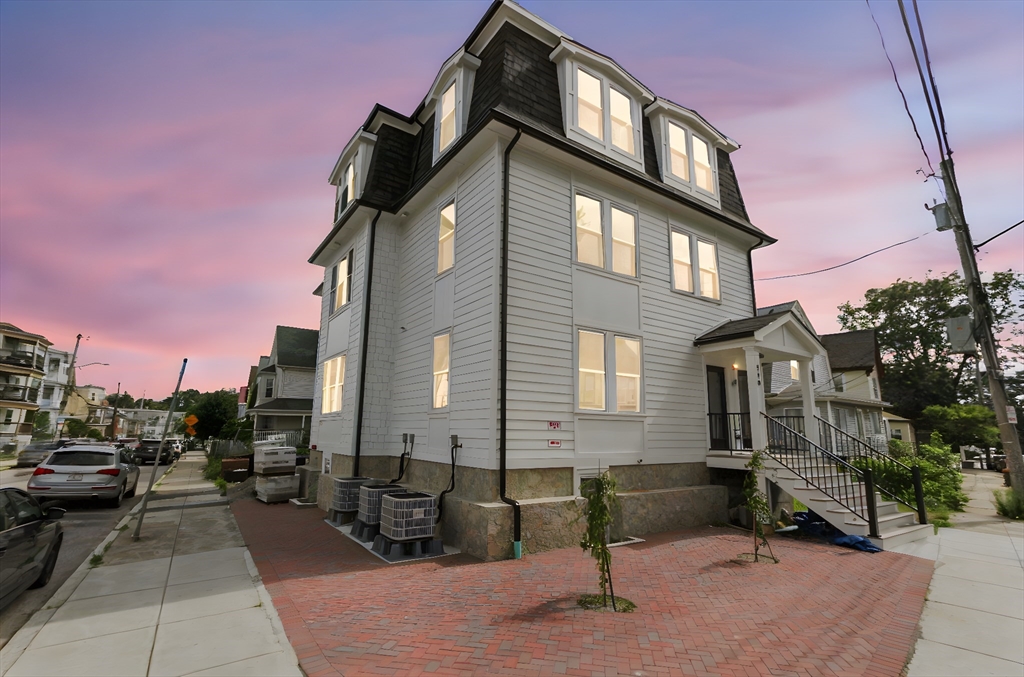 116 Evans St