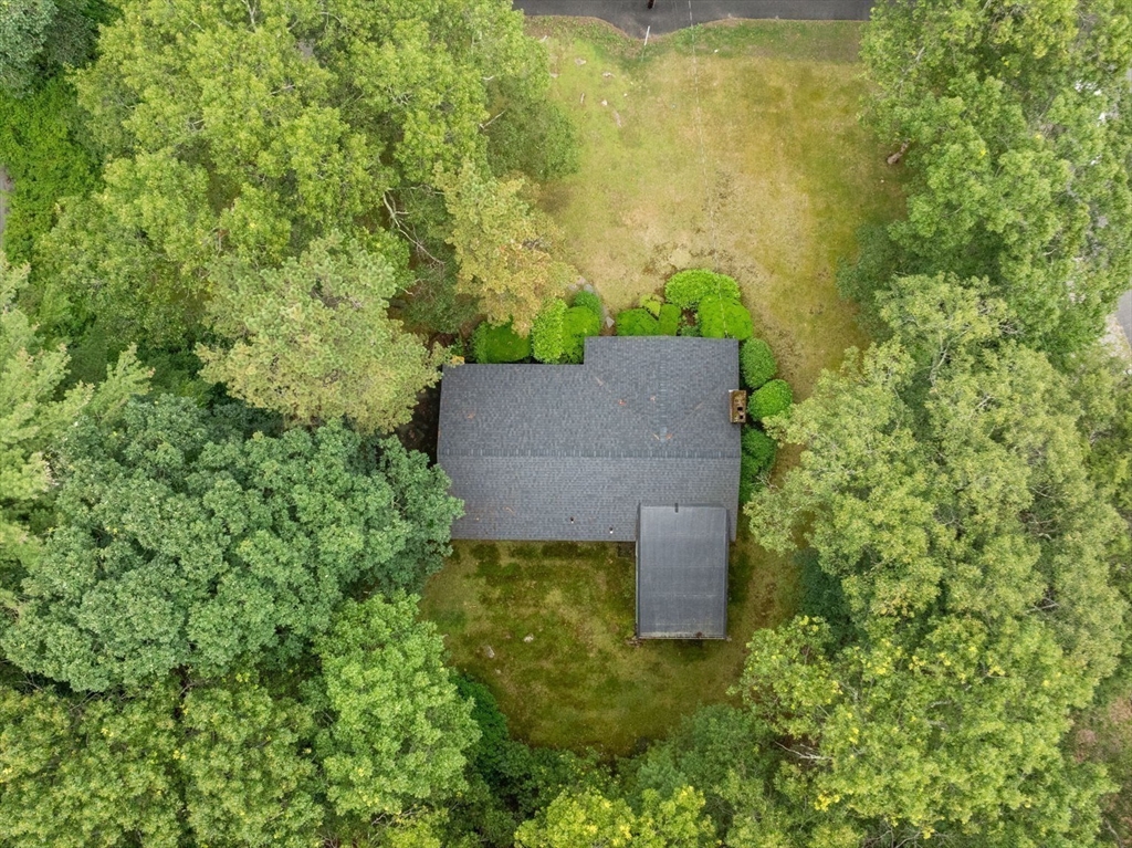 87 Lakeview St