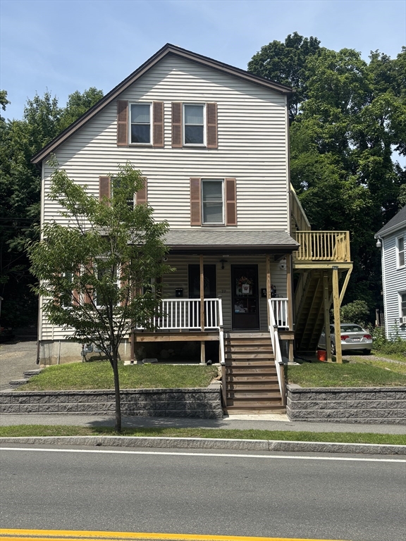 Click for 72 Vernon St #3, Wakefield, MA slideshow