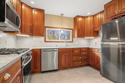 296 Astle Street Tewksbury MA 01876