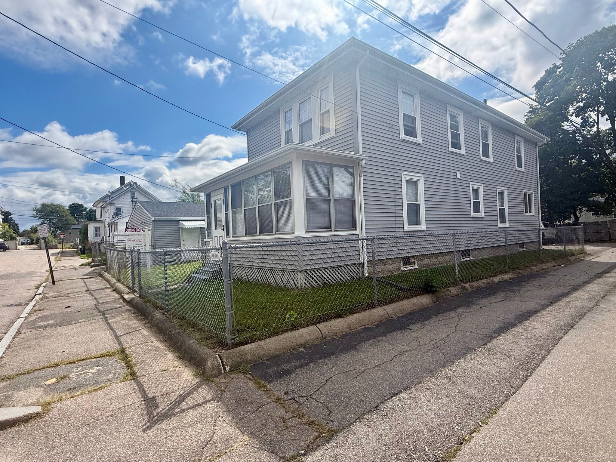 18 Ford St