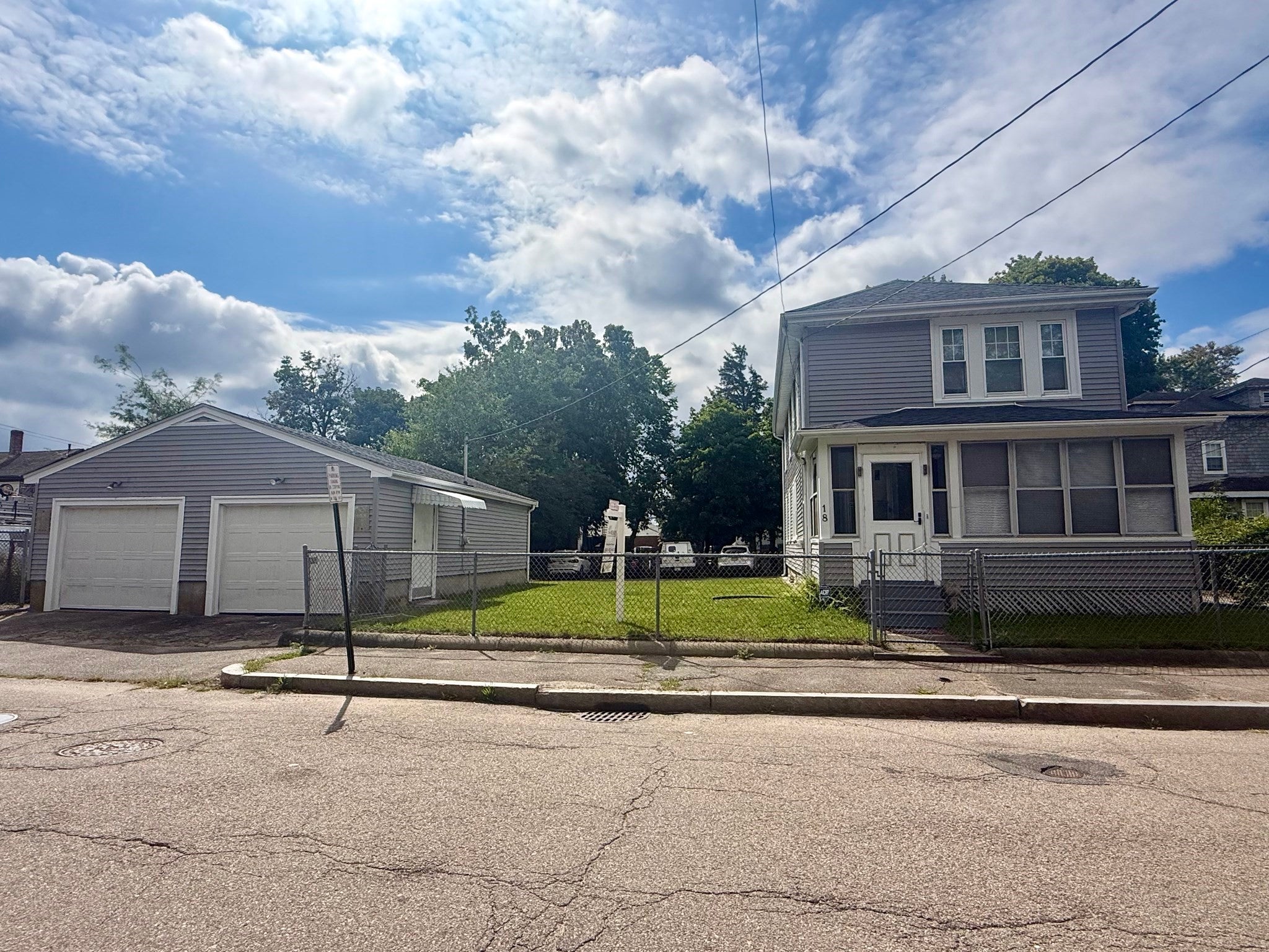 18 Ford St