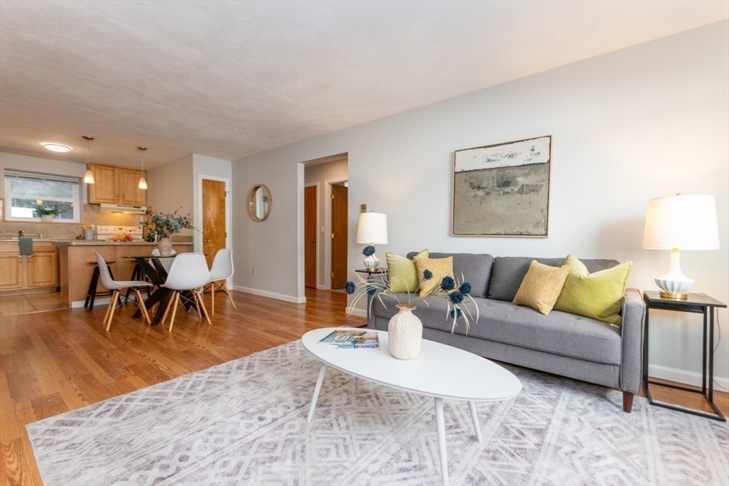 104 Trowbridge St 3