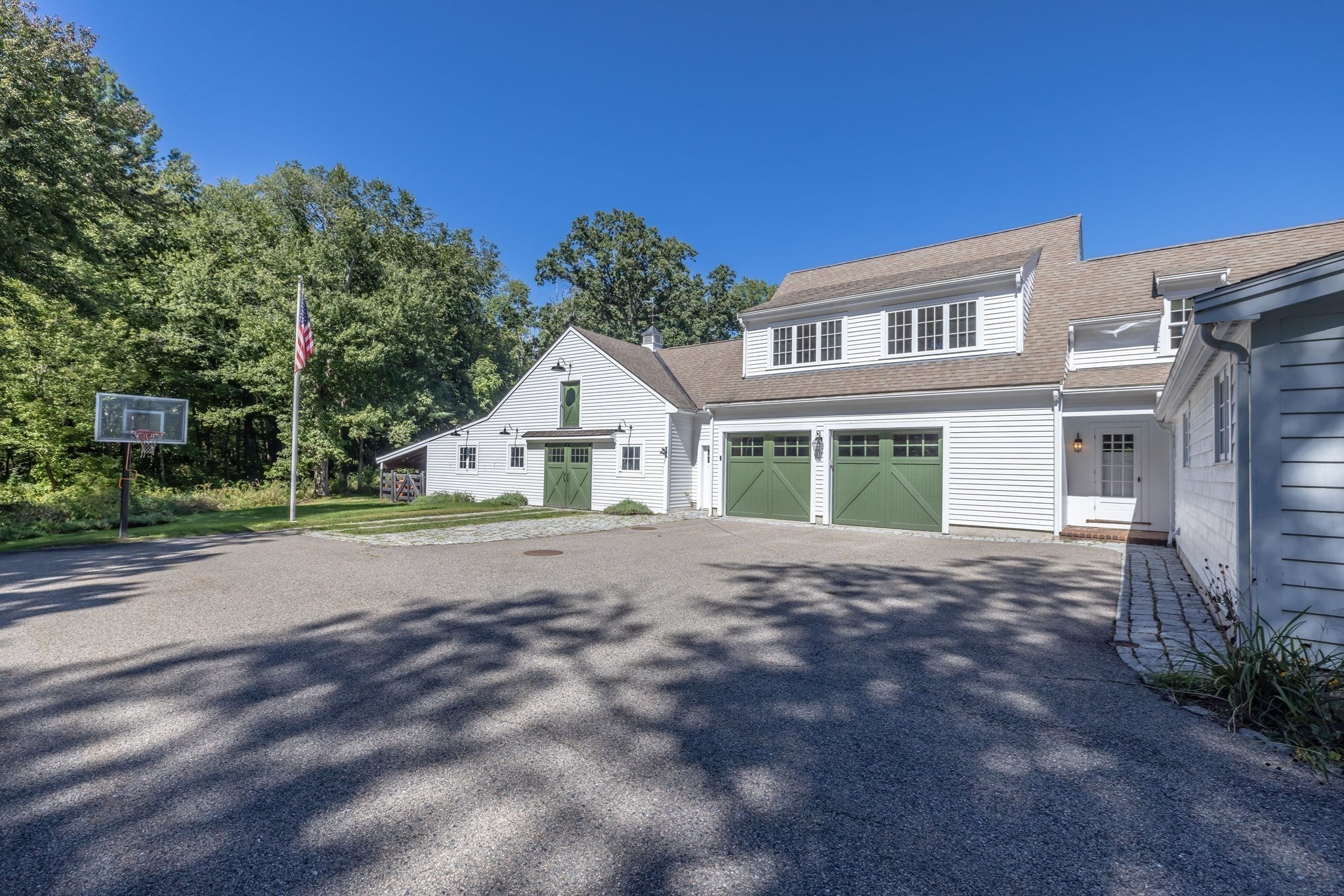 60 Washington St, Sherborn, MA Photo #4