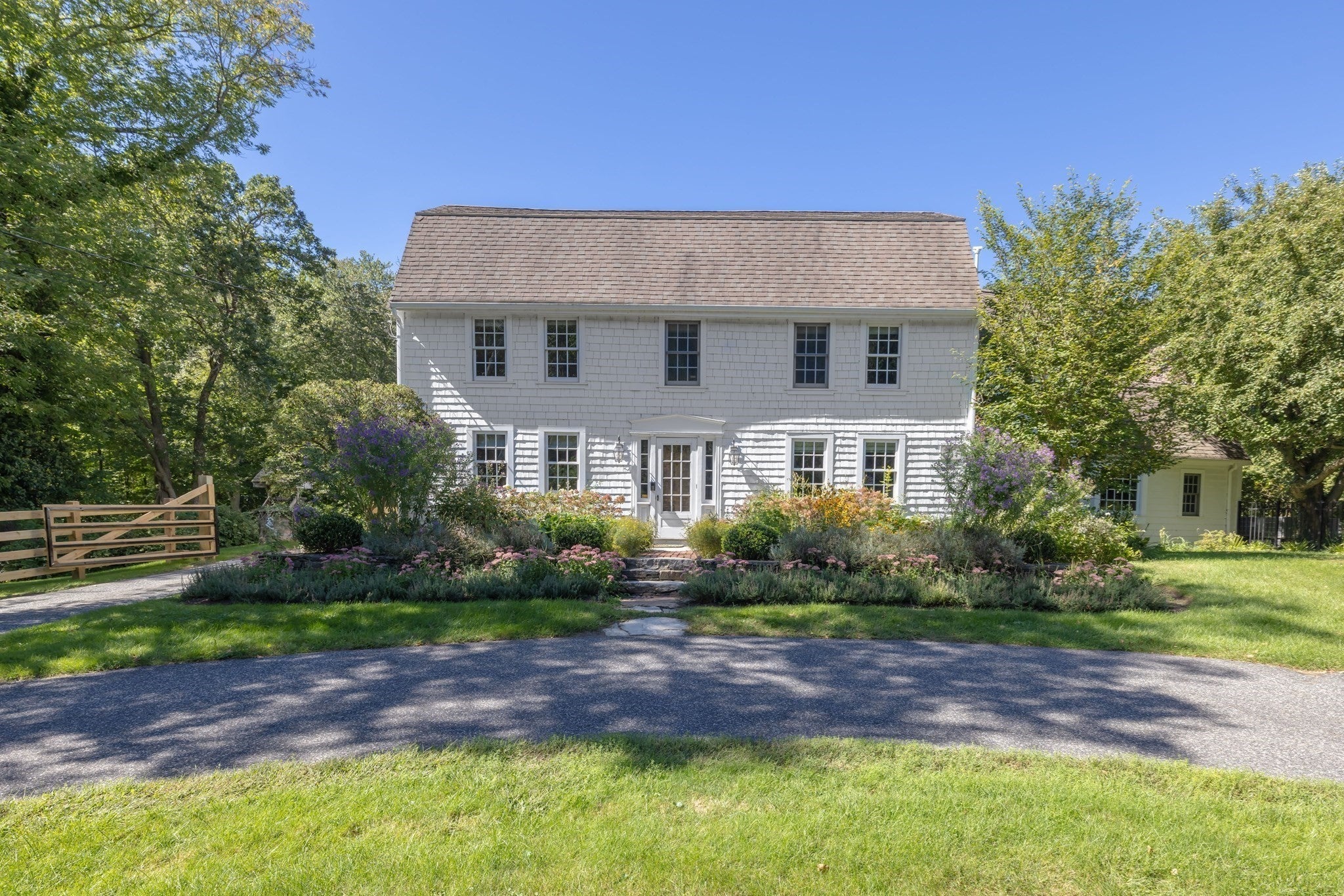 60 Washington St, Sherborn, MA Photo #2