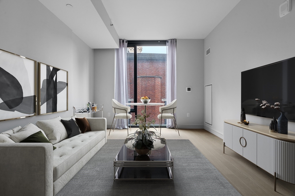55 Lagrange St 709
