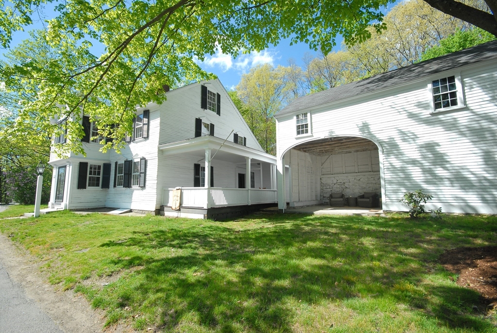 105 Lexington Rd