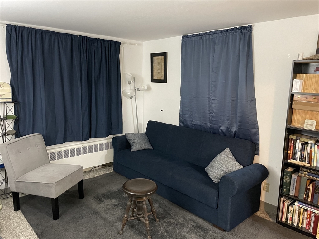 35-37 Neillian St
