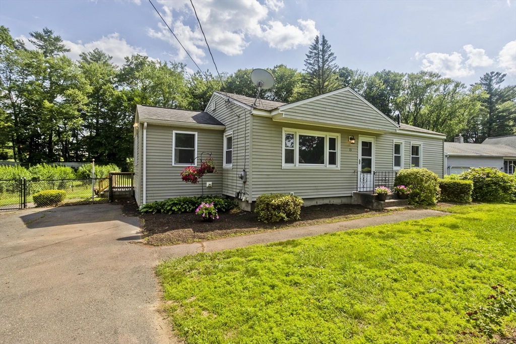 33 S Longyard Rd