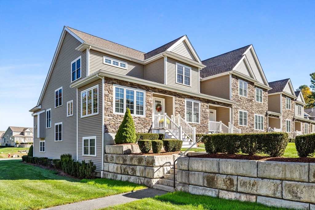 28 Essex Cir 10