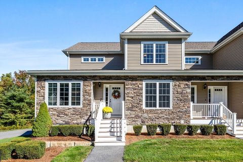 28 Essex Cir 10 Raynham MA 02767