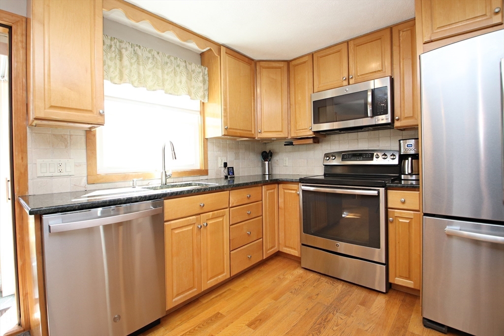 9 Carr Road, Saugus, MA Photo #8