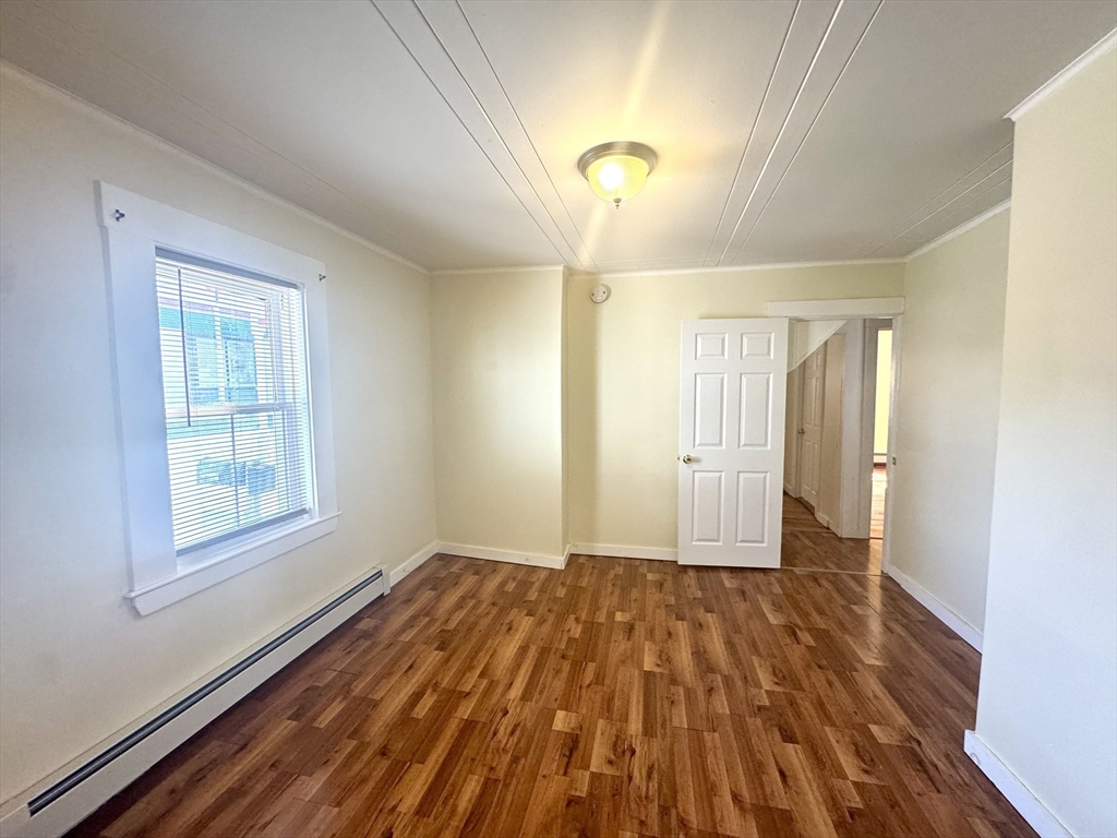 Ayer, Massachusetts 01432, United States, 3 Bedrooms Bedrooms, ,1 BathroomBathrooms,Residential,Active,191719